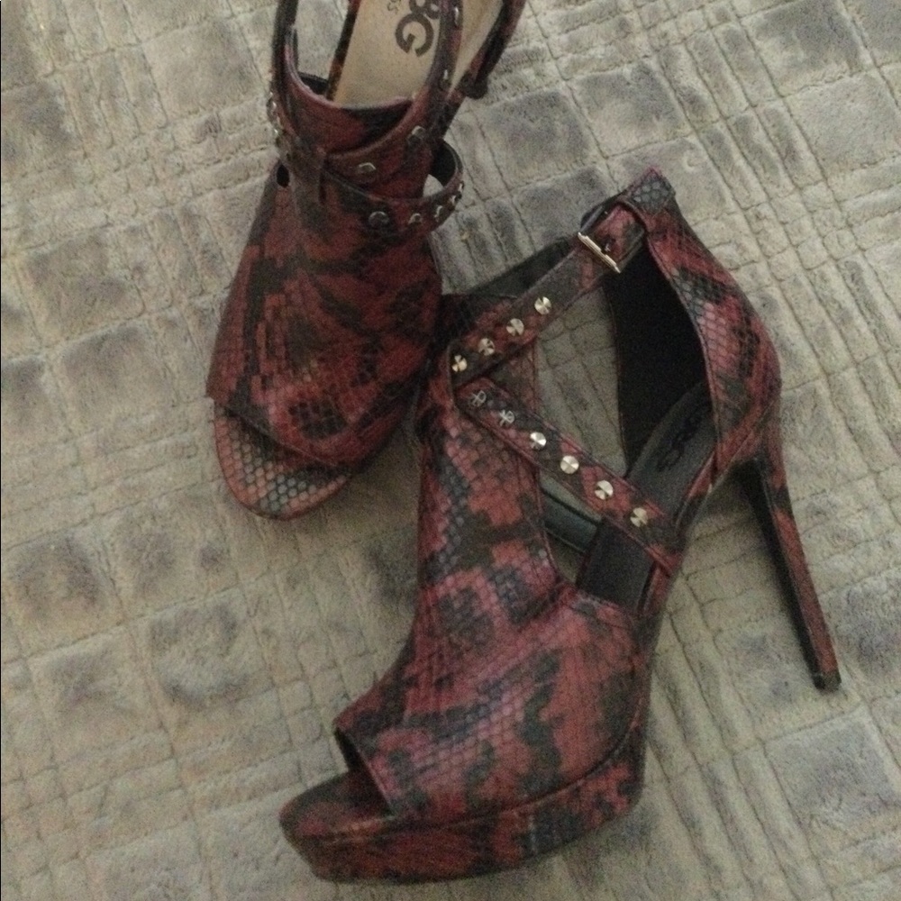 GUESS faux snake skin Booties